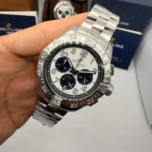Breitling Avenger Mission 44MM Bateria