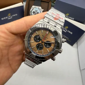 Breitling Avenger Mission 44MM Bateria