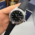 Breitling Avenger Night 44MM Automatico