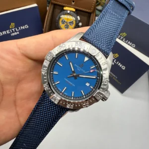 Breitling Avenger Night 44MM Automatico