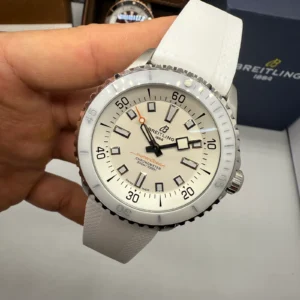 Breitling Superocean Borracha 42MM Automatico
