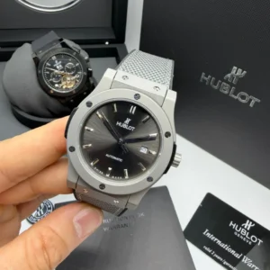 Hublot 44MM Automático Couro
